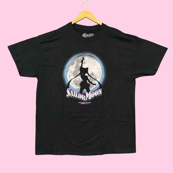 Pretty Guardian Sailor Moon Anime Poster Tee XL - Picture 1 of 4